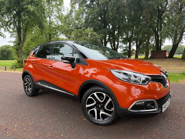 View our RENAULT CAPTUR