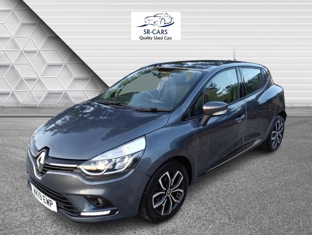 RENAULT CLIO at SR Cars