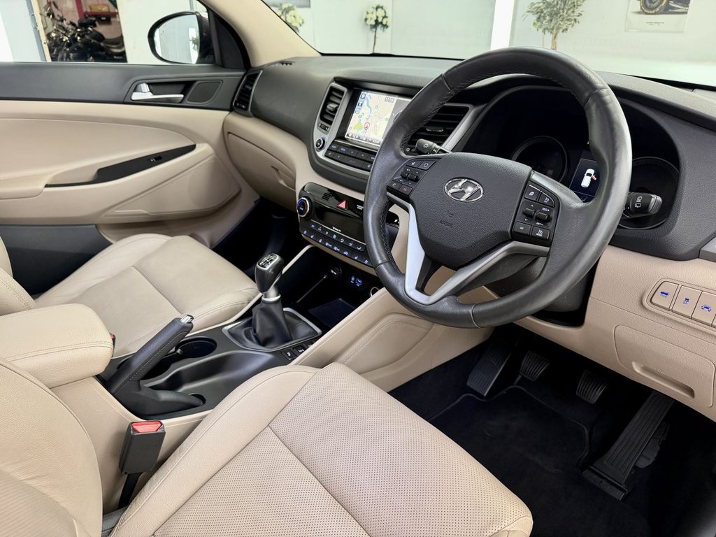 USED 2015 65 HYUNDAI TUCSON 2.0 CRDi Premium SE SUV 5dr Diesel Manual 4WD Euro 6 (185 ps) 