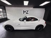 USED 2010 60 BMW Z4 2.5 23i Convertible 2dr Petrol Manual sDrive Euro 5 (204 ps) 2 Keys - Coral Red Leather