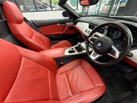 USED 2010 60 BMW Z4 2.5 23i Convertible 2dr Petrol Manual sDrive Euro 5 (204 ps) 2 Keys - Coral Red Leather