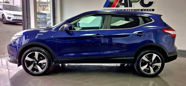 View our NISSAN QASHQAI
