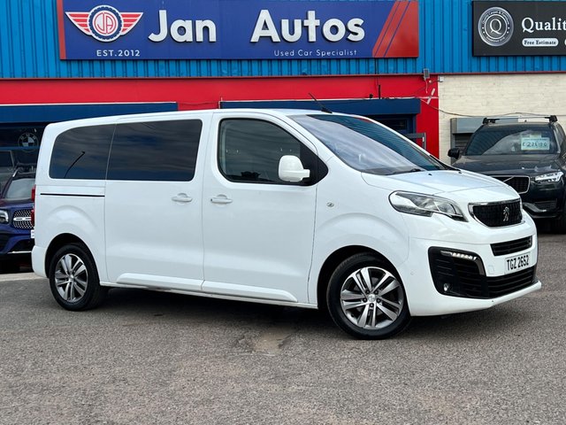 View our PEUGEOT TRAVELLER