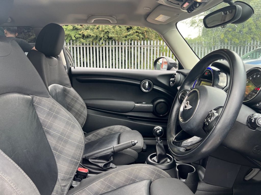 USED 2017 67 MINI HATCH 1.5 Cooper Hatchback 3dr Petrol Manual Euro 6 (s/s) (136 ps) OVER &pound;8K FACTORY OPTIONS!