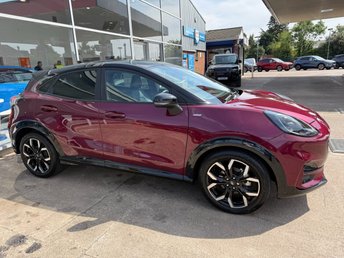 2023 FORD PUMA 1.0T EcoBoost MHEV Vivid Ruby Edition SUV 5dr Petrol Hybrid DCT Euro 6 (s/s) (125 ps) £18995.00