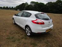 USED 2012 62 RENAULT MEGANE 1.6 16V 110 Dynamique TomTom 5 door Petrol Pearl white. Sat Nav. Bluetooth.