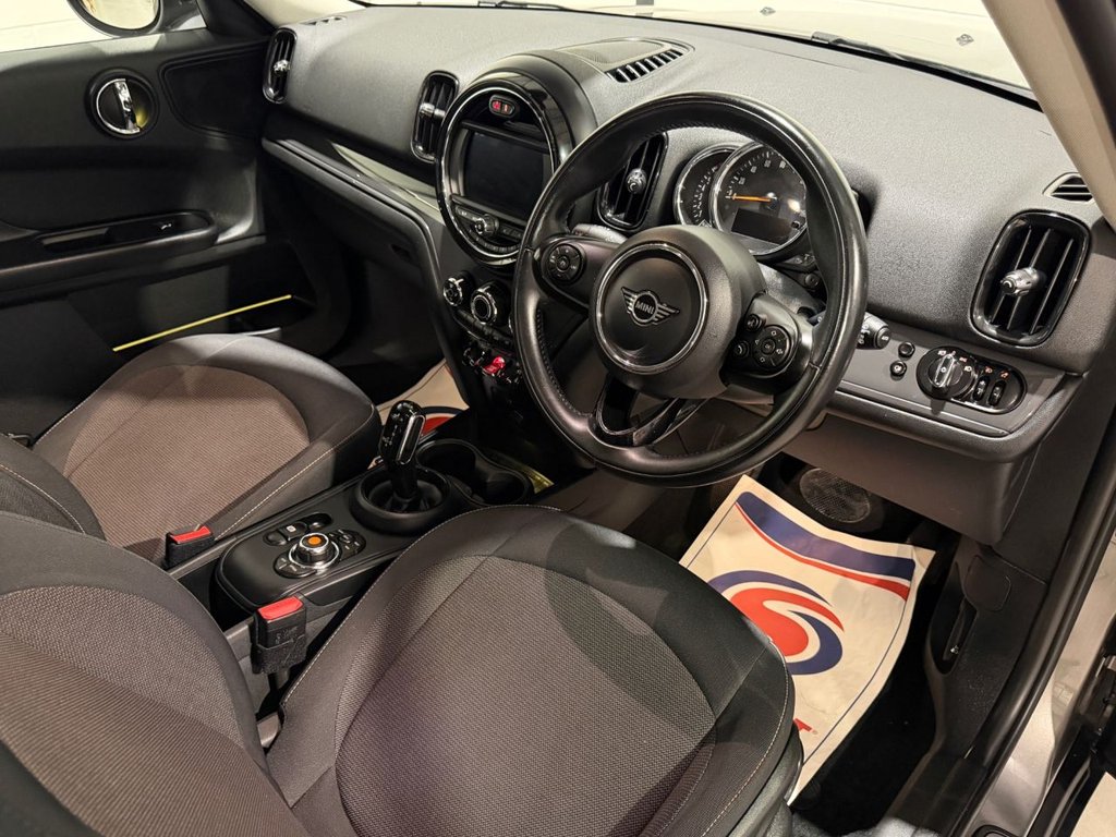 USED 2019 69 MINI COUNTRYMAN 1.5 Cooper Classic SUV 5dr Petrol Steptronic Euro 6 (s/s) (136 ps) 