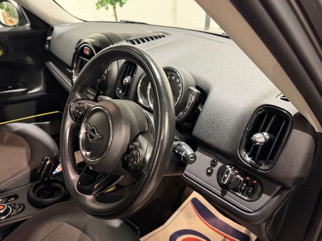 USED 2019 69 MINI COUNTRYMAN 1.5 Cooper Classic SUV 5dr Petrol Steptronic Euro 6 (s/s) (136 ps) 