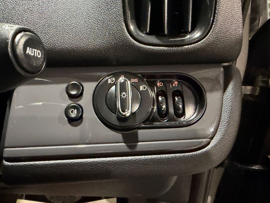 USED 2019 69 MINI COUNTRYMAN 1.5 Cooper Classic SUV 5dr Petrol Steptronic Euro 6 (s/s) (136 ps) 