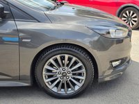 USED 2018 68 FORD FOCUS 1.0T EcoBoost ST-Line Hatchback 5dr Petrol Auto Euro 6 (s/s) (125 ps) ST LINE SPEC - FSH - NAV