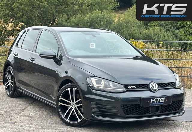 View our VOLKSWAGEN GOLF