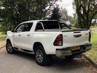 USED 2019 19 TOYOTA HILUX 2.4 D-4D Invincible X Pickup Double Cab 4dr Diesel Auto 4WD Euro 6 (TSS, 3.5t) (150 ps) *AUTOMATIC* HEATED LEATHER-REVERSING CAM-X2 KEYS  *+ VAT*