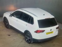 USED 2016 66 VOLKSWAGEN TIGUAN 2.0 TDI BlueMotion Tech SE SUV 5dr Diesel DSG 4Motion Euro 6 (s/s) (150 ps) 7 SERVICE STAMPS .