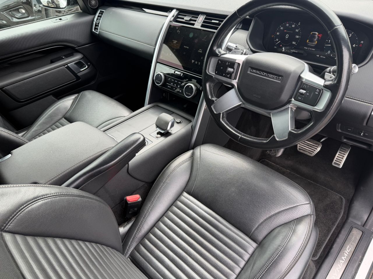 2021 LAND ROVER DISCOVERY 3.0 D250 MHEV R-Dynamic S SUV 5dr Diesel Auto 4WD Euro 6 (s/s) (250 ps) - vehicle photo 9 for sale on PureCar
