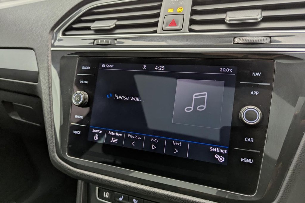 USED 2019 19 VOLKSWAGEN TIGUAN 2.0 TDI R-Line Tech SUV 5dr Diesel Manual Euro 6 (s/s) (150 ps) Pan Roof, Car Play, Sat Nav