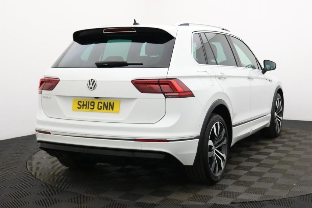 USED 2019 19 VOLKSWAGEN TIGUAN 2.0 TDI R-Line Tech SUV 5dr Diesel Manual Euro 6 (s/s) (150 ps) Pan Roof, Car Play, Sat Nav