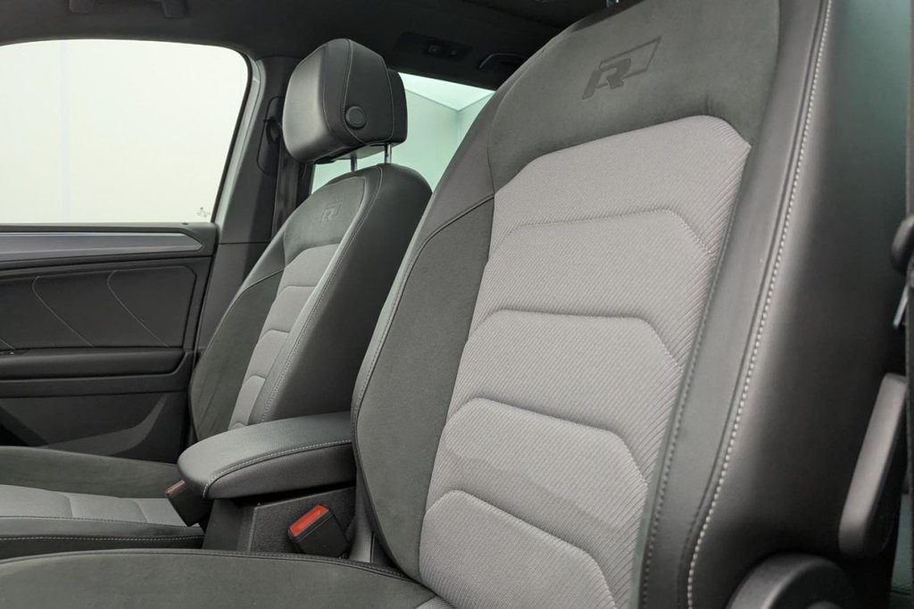USED 2019 19 VOLKSWAGEN TIGUAN 2.0 TDI R-Line Tech SUV 5dr Diesel Manual Euro 6 (s/s) (150 ps) Pan Roof, Car Play, Sat Nav