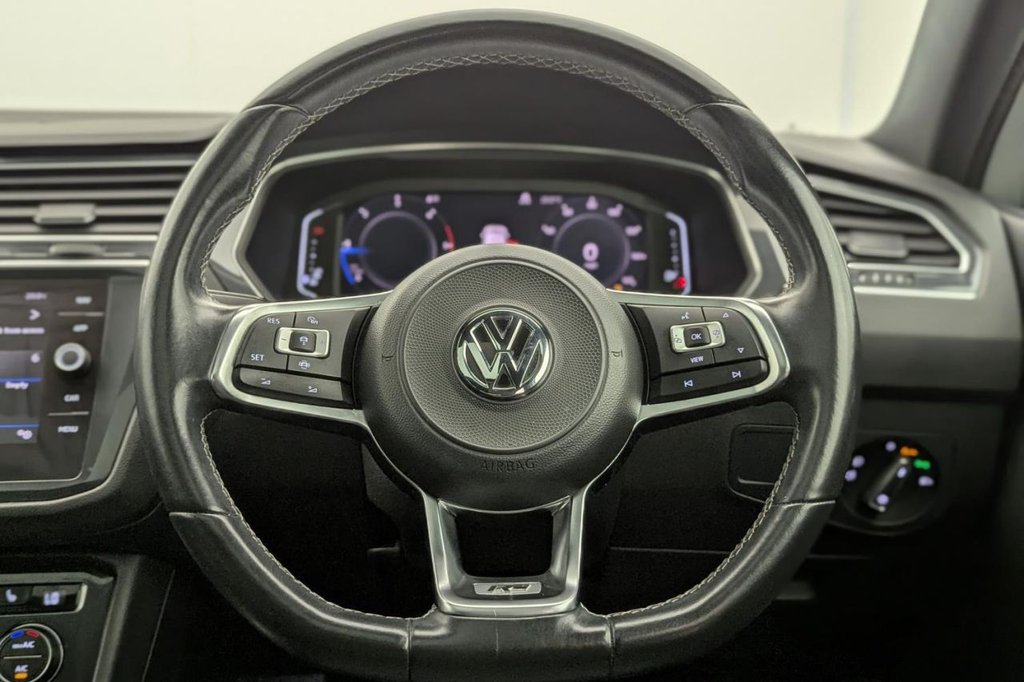 USED 2019 19 VOLKSWAGEN TIGUAN 2.0 TDI R-Line Tech SUV 5dr Diesel Manual Euro 6 (s/s) (150 ps) Pan Roof, Car Play, Sat Nav