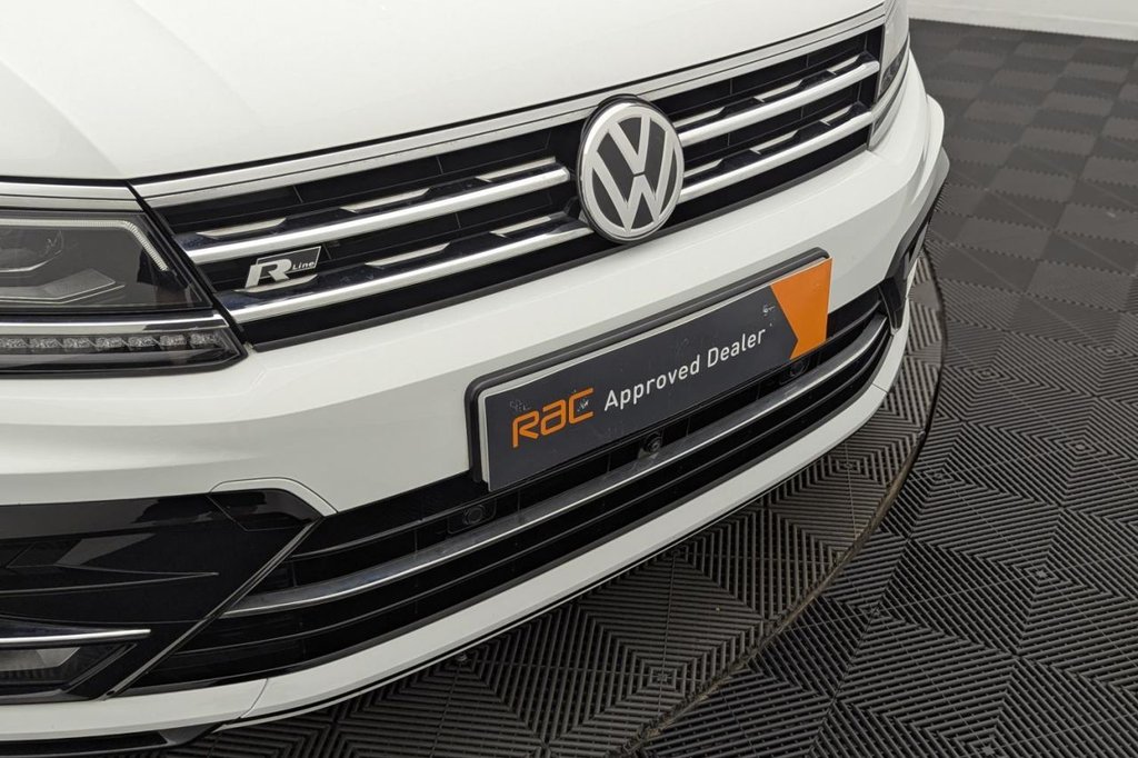 USED 2019 19 VOLKSWAGEN TIGUAN 2.0 TDI R-Line Tech SUV 5dr Diesel Manual Euro 6 (s/s) (150 ps) Pan Roof, Car Play, Sat Nav