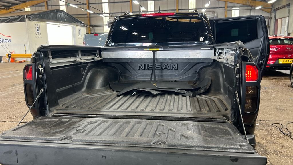 USED 2019 68 NISSAN NAVARA 2.3 dCi N-Guard Pickup Double Cab 4dr Diesel Auto 4WD Euro 6 (190 ps) NO VAT / 2 KEYS