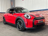 USED 2022 72 MINI Electric Hatch Cooper SE 32.6kWh Level 3 Hatchback 3dr Electric Auto (184 ps) PAN ROOF - HEATED SEATS - NAV