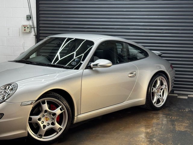 View our PORSCHE 911