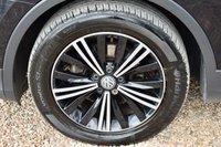 USED 2018 18 VOLKSWAGEN TIGUAN 2.0 TDI SE Navigation SUV 5dr Diesel DSG Euro 6 (s/s) (150 ps) NEW MOT, GREAT SERVICE HISTORY! SAT NAV, CARPLAY, CAMERA, SENSORS, DAB!