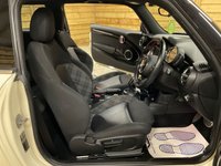 USED 2018 18 MINI HATCH 1.5 Cooper Hatchback 3dr Petrol Steptronic Euro 6 (s/s) (136 ps) ONE LADY OWNER &pound;8K FACTORY EXTRAS