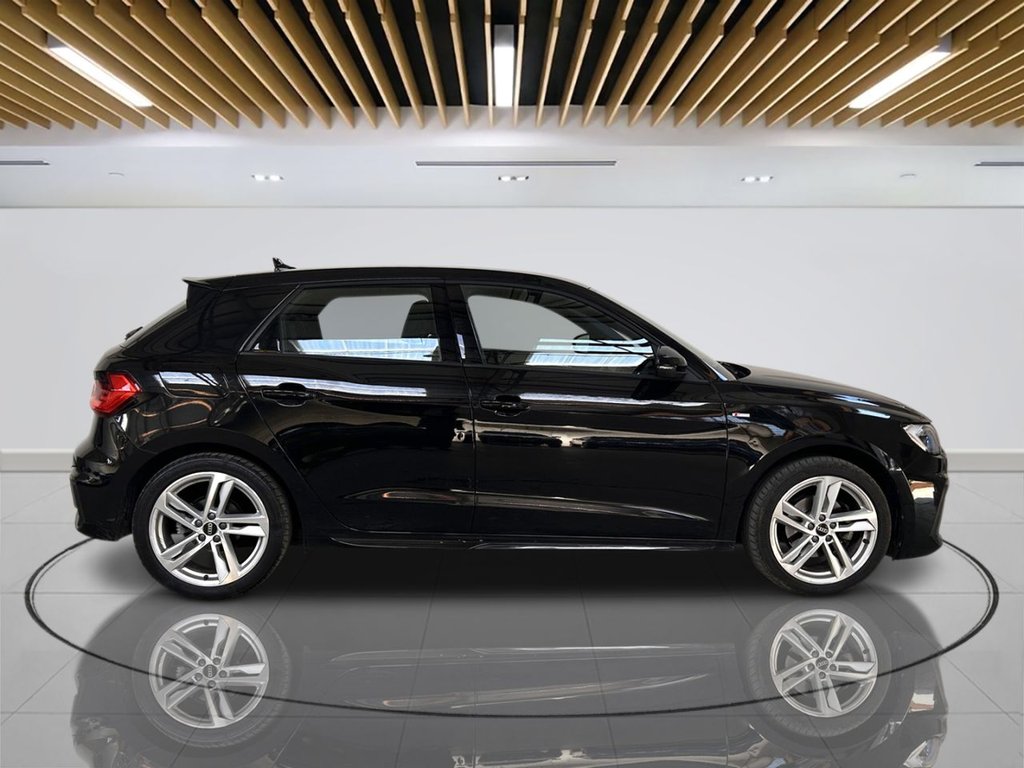 2022 Audi A1 — image 2