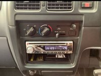 USED 2001 Y TOYOTA HILUX 2.4l 138 BHP BEST VALUE VANS & TRUCKS IN THE UK