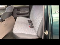 USED 2001 Y TOYOTA HILUX 2.4l 138 BHP BEST VALUE VANS & TRUCKS IN THE UK