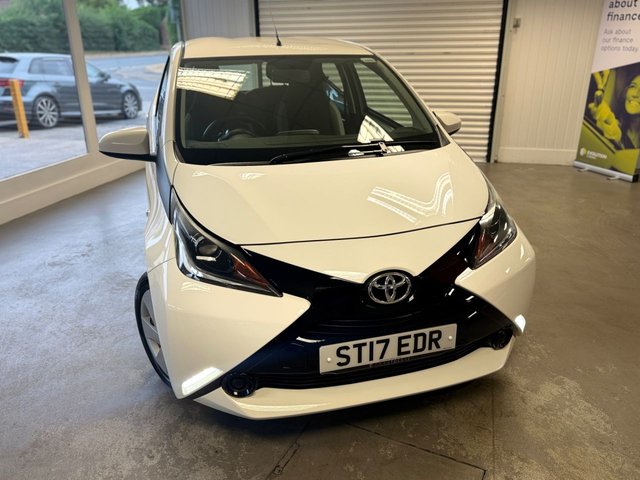 2017 17 TOYOTA AYGO 1.0 VVT-i x-play Hatchback 5dr Petrol Manual Euro 6 (68 ps) 