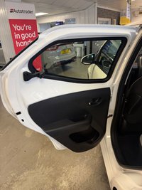 USED 2017 17 TOYOTA AYGO 1.0 VVT-i x-play Hatchback 5dr Petrol Manual Euro 6 (68 ps) 