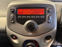 USED 2017 17 TOYOTA AYGO 1.0 VVT-i x-play Hatchback 5dr Petrol Manual Euro 6 (68 ps) 