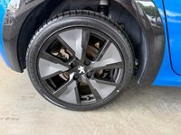 USED 2022 22 PEUGEOT E-208 50kWh GT Hatchback 5dr Electric Auto (11kW Charger) (136 ps) 