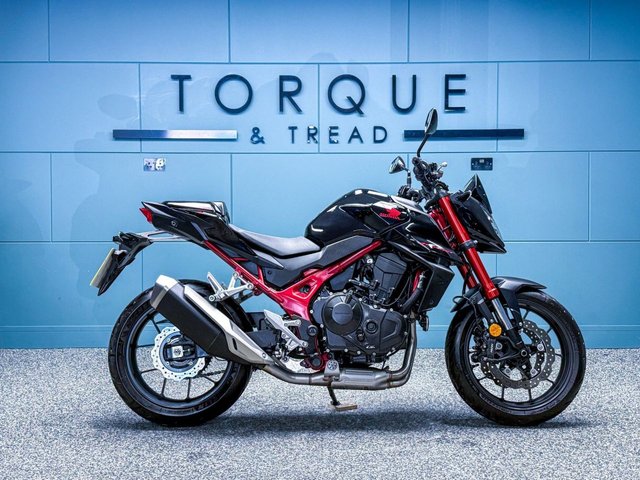 View our HONDA CB750 Hornet