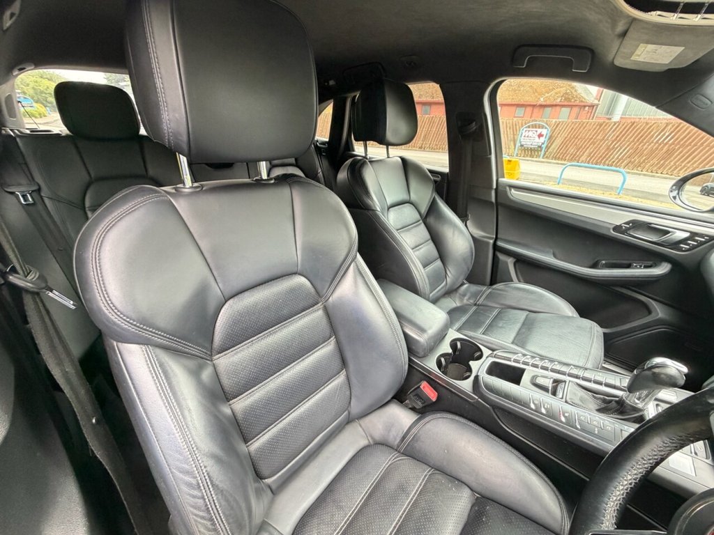 USED 2014 14 PORSCHE MACAN 3.6T V6 Turbo SUV 5dr Petrol PDK 4WD Euro 6 (s/s) (400 ps) FSH, HEATED LEATHER, 2KEYS