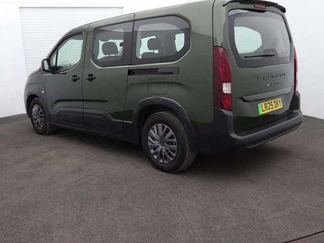 View our PEUGEOT e-Rifter
