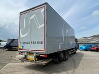 USED 2020 70 RENAULT TRUCKS T  T-RANGE 26 TONNE SLEEPER CAB 30FT BOX WITH SLIDE OUT LIFT 
