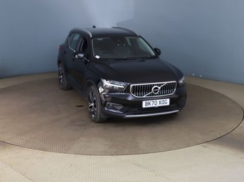 2020 VOLVO XC40