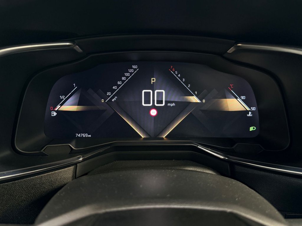 USED 2019 19 DS AUTOMOBILES DS 7 CROSSBACK 1.6 PureTech GPF Prestige Crossback 5dr Petrol EAT8 Euro 6 (s/s) (225 ps) APPLE CARPLAY+ R/CAMERA+NAV+XENON