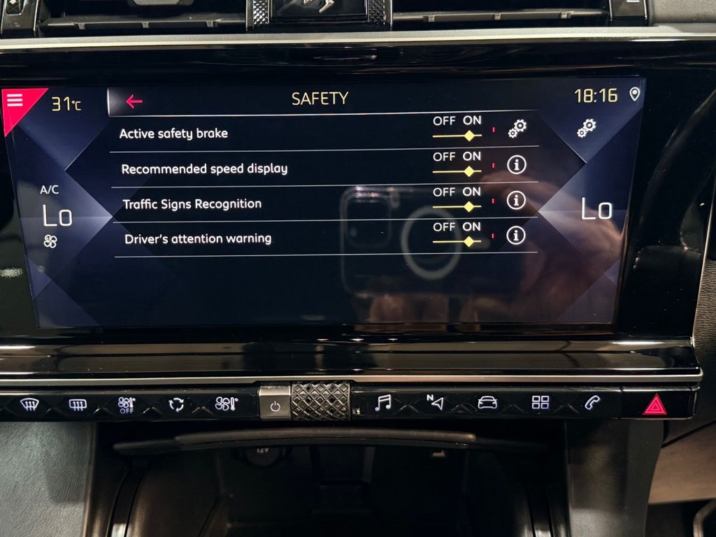USED 2019 19 DS AUTOMOBILES DS 7 CROSSBACK 1.6 PureTech GPF Prestige Crossback 5dr Petrol EAT8 Euro 6 (s/s) (225 ps) APPLE CARPLAY+ R/CAMERA+NAV+XENON