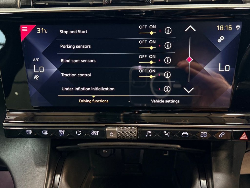 USED 2019 19 DS AUTOMOBILES DS 7 CROSSBACK 1.6 PureTech GPF Prestige Crossback 5dr Petrol EAT8 Euro 6 (s/s) (225 ps) APPLE CARPLAY+ R/CAMERA+NAV+XENON
