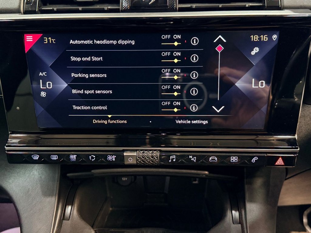 USED 2019 19 DS AUTOMOBILES DS 7 CROSSBACK 1.6 PureTech GPF Prestige Crossback 5dr Petrol EAT8 Euro 6 (s/s) (225 ps) APPLE CARPLAY+ R/CAMERA+NAV+XENON