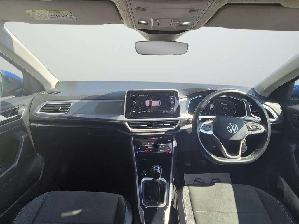 2023 Volkswagen T-Roc — image 8