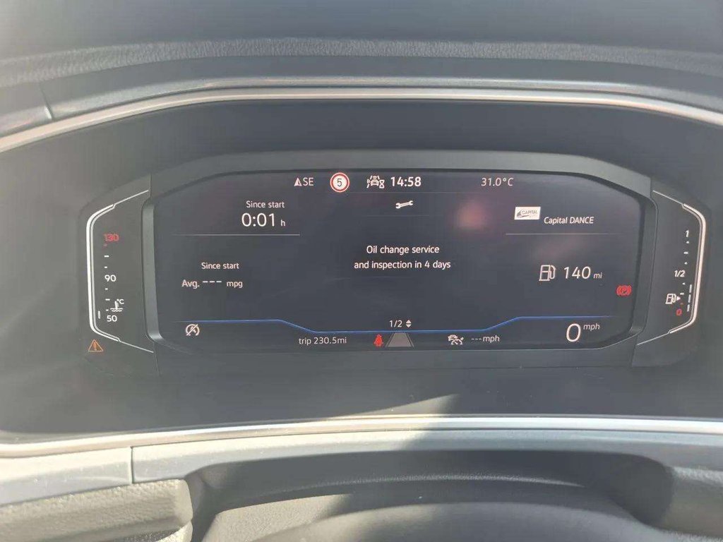 2023 Volkswagen T-Roc — image 13