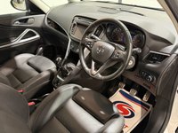 USED 2017 17 VAUXHALL ZAFIRA TOURER 1.4i Turbo SRi Nav MPV 5dr Petrol Manual Euro 6 (140 ps) 