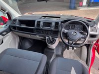 USED 2017 17 VOLKSWAGEN TRANSPORTER 2.0 TDI T32 BlueMotion Tech Trendline Kombi Double Cab 5dr Diesel Manual FWD LWB Euro 6 (s/s) (102 ps) 1 Owner from new