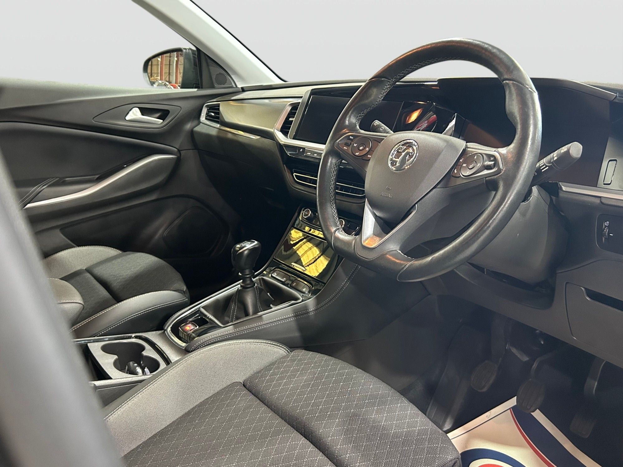 2022 Vauxhall Grandland — image 5