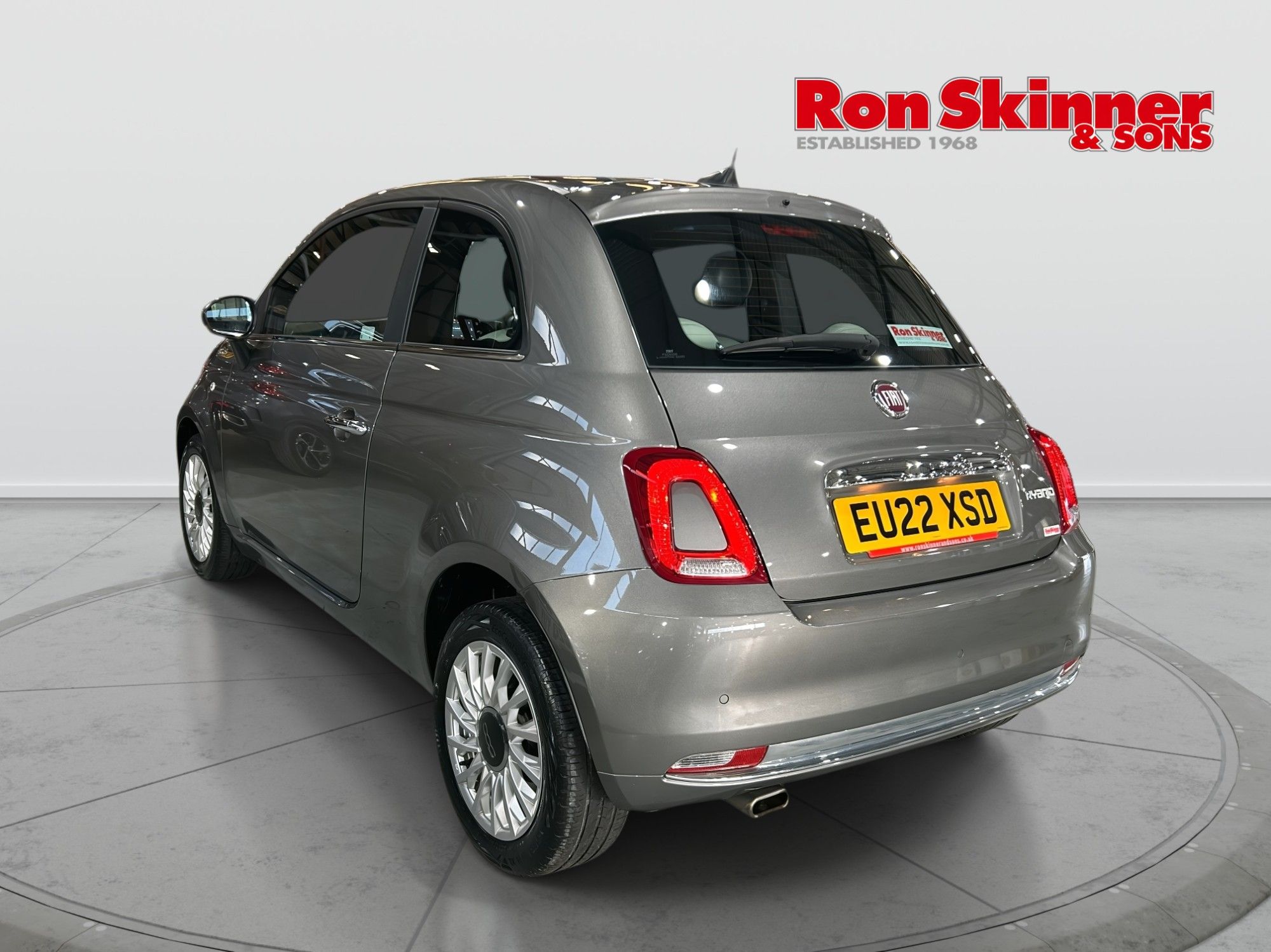 2022 Fiat 500 — image 2